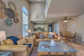 Cloudcroft Townhome with Deck - 1 Mi to Burro Ave!